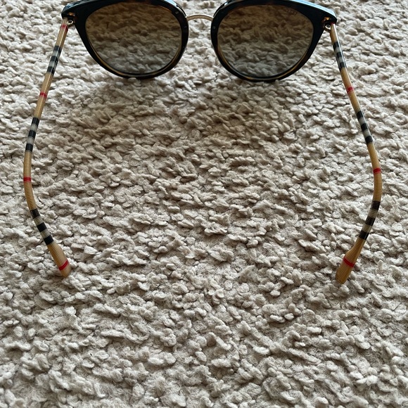Round frame Sunglasses - Picture 5 of 9